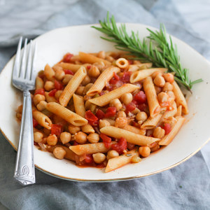 Pasta e Ceci (Pasta with Chickpeas)