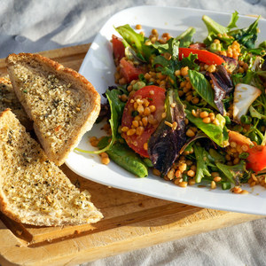 Lentil, Tomato & Mixed Greens Salad with Avocado & Garlic Bread