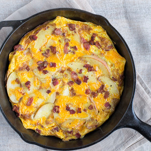 Apple, Bacon & Cheddar Frittata