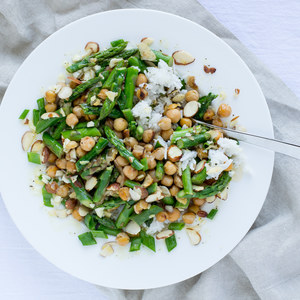 Asparagus & Chickpea Rice Bowl with Almonds & Lemon Vinaigrette