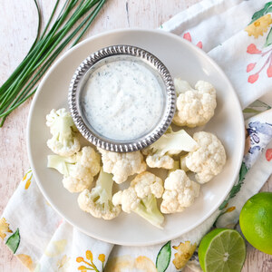 Ranch Yogurt Dip with Cauliflower Florets
