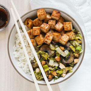 Spicy Ginger-Soy Rice Bowl with Tofu, Mushrooms & Brussels Sprouts