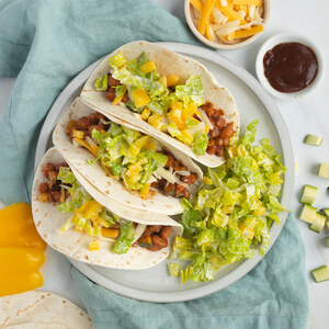 Barbecue Pinto Bean-Zucchini Tacos with Romaine, Pepper & Ranch Salad